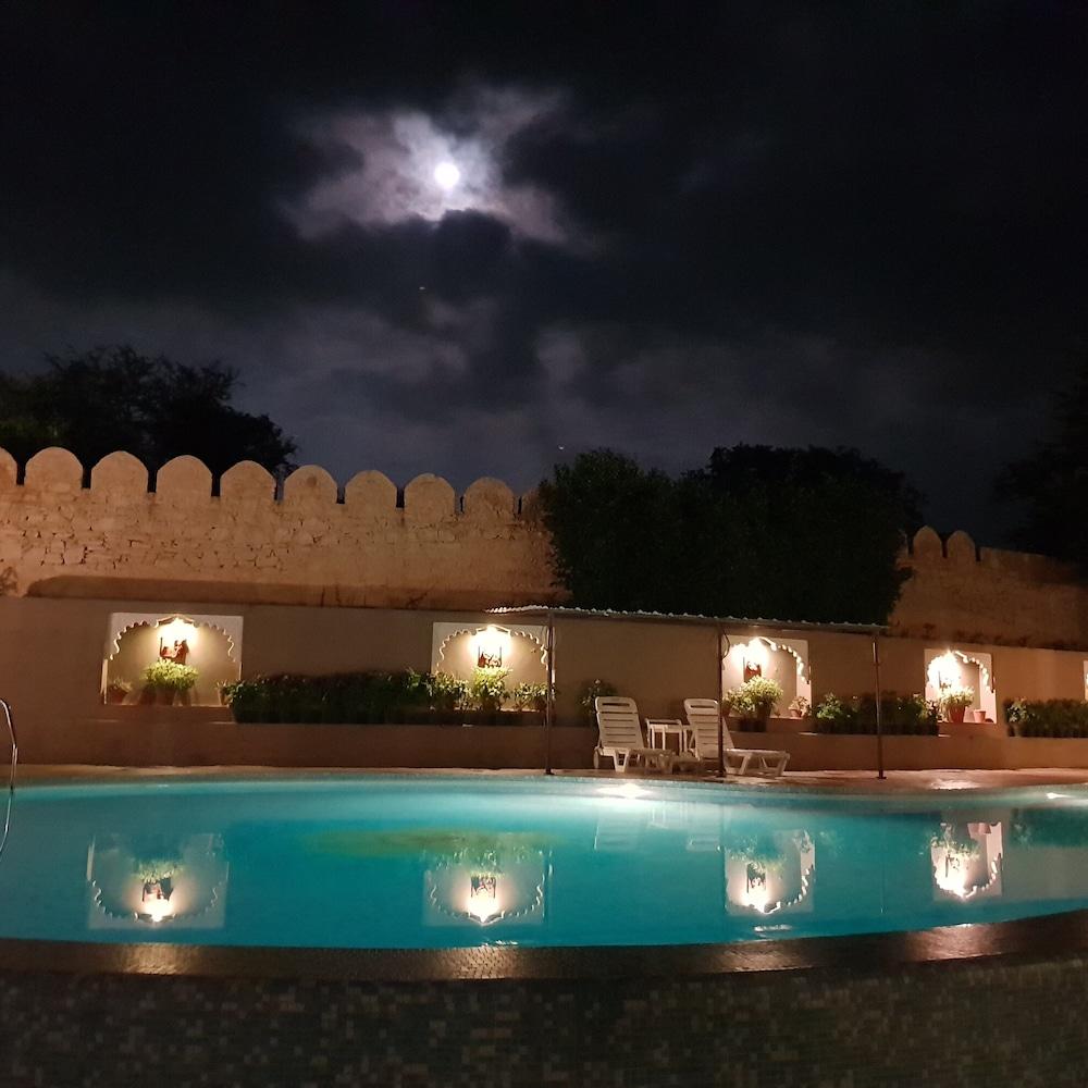 Araliayas Resort & Spa Udaipur Exterior foto