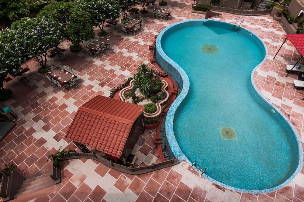Araliayas Resort & Spa Udaipur Exterior foto
